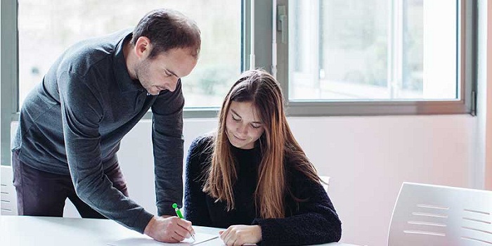 Acadomia porte main forte aux parents d’élèves